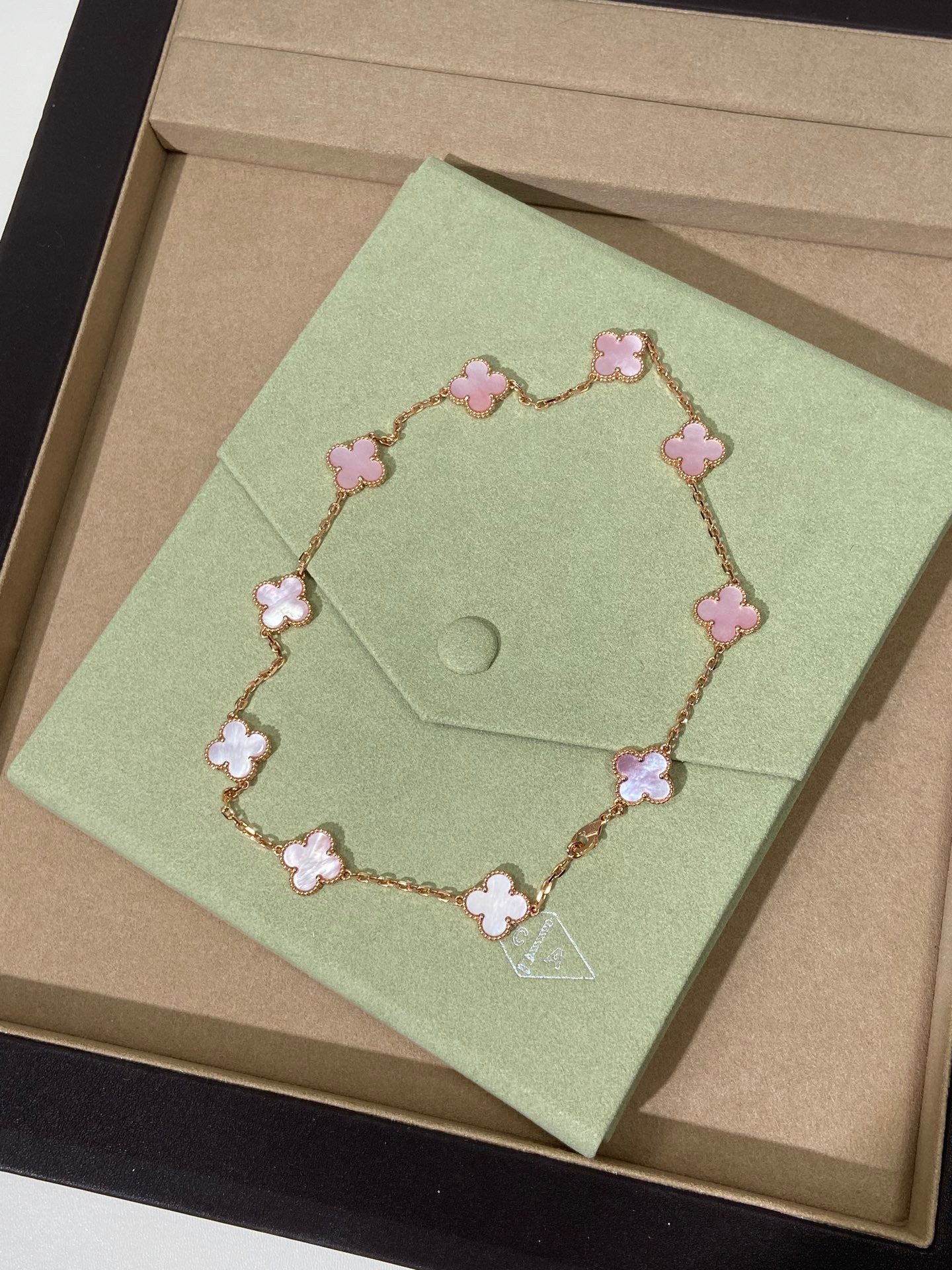 [Windsor Jewelry]CLOVER 10 MOTIFS PINK NECKLACE