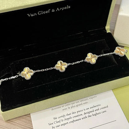 [Windsor Jewelry]CLOVER 5 MOTIFS CHRISTMAS LIMITED EDITION BRACELET