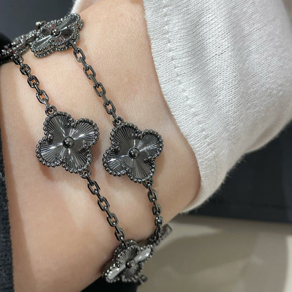 [Windsor Jewelry]CLOVER 5 MOTIF BLACK BRACELET