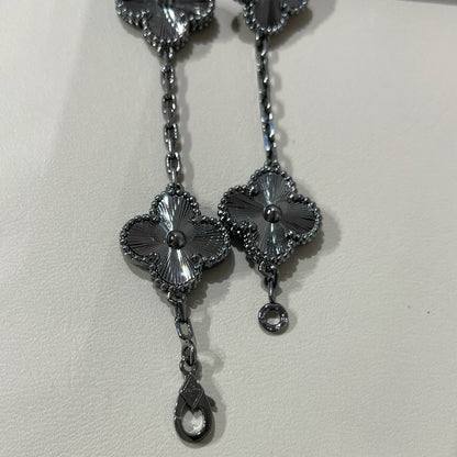 [Windsor Jewelry]CLOVER 5 MOTIF BLACK BRACELET