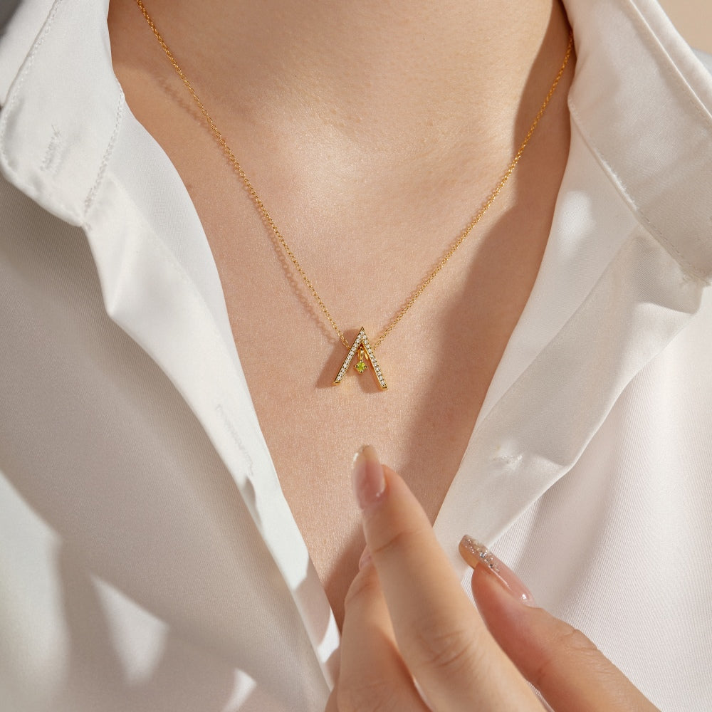 [Windsor Jewelry]Sparkling "A" Shape Necklace