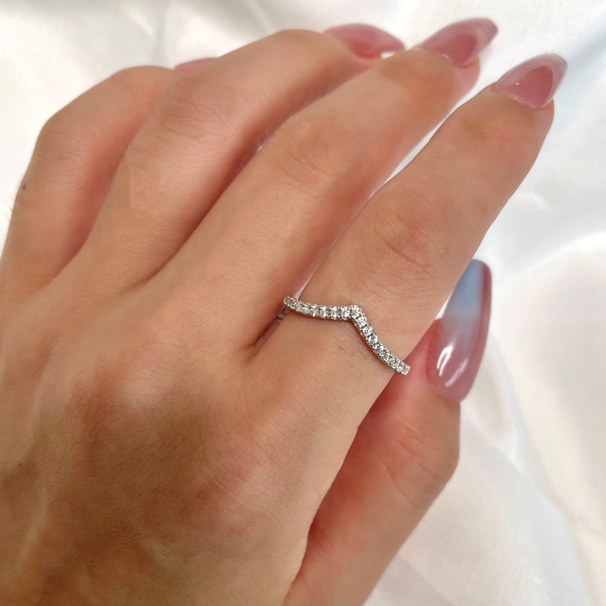 [Windsor Jewelry]Elaborate Tennis Band Ring