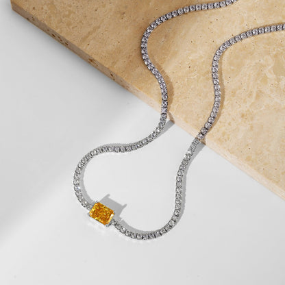 [Windsor Jewelry]2.0 carat Ornate Emerald Cut Necklace