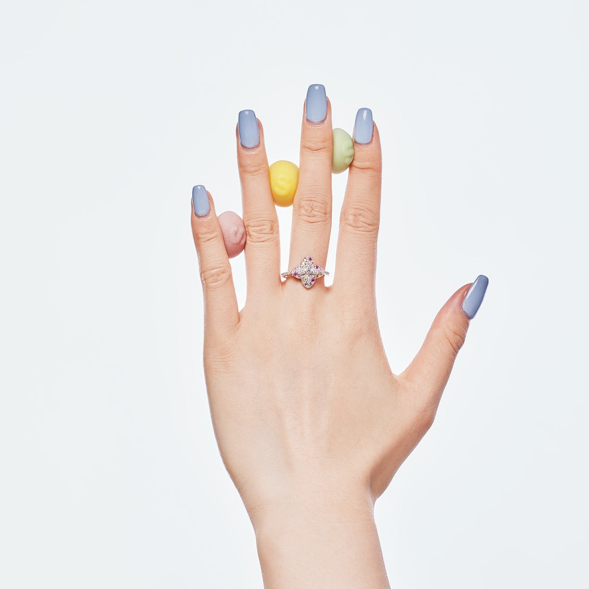 [Windsor Jewelry]Luxurious Colorful Flower Shape Banquet Ring