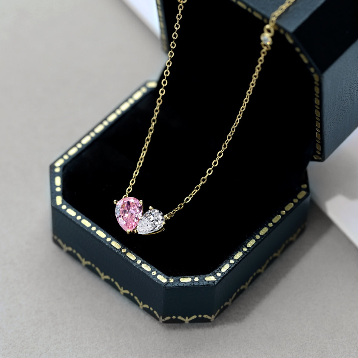 [Windsor Jewelry]Unique Heart Shape Necklace
