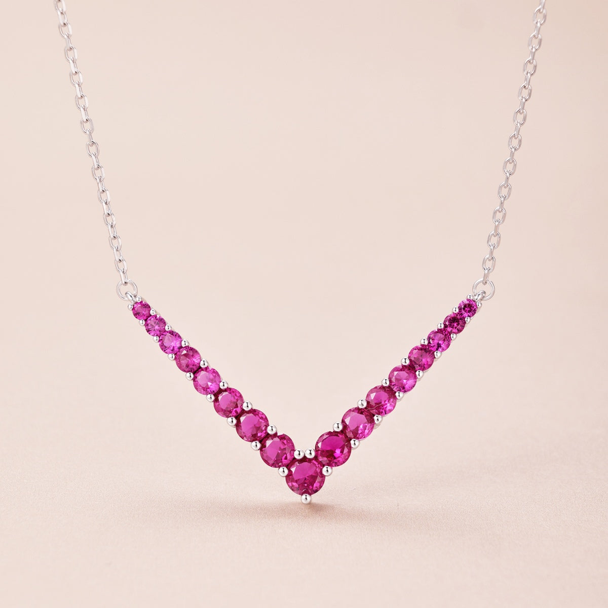 [Windsor Jewelry]Ornate Round Cut Necklace