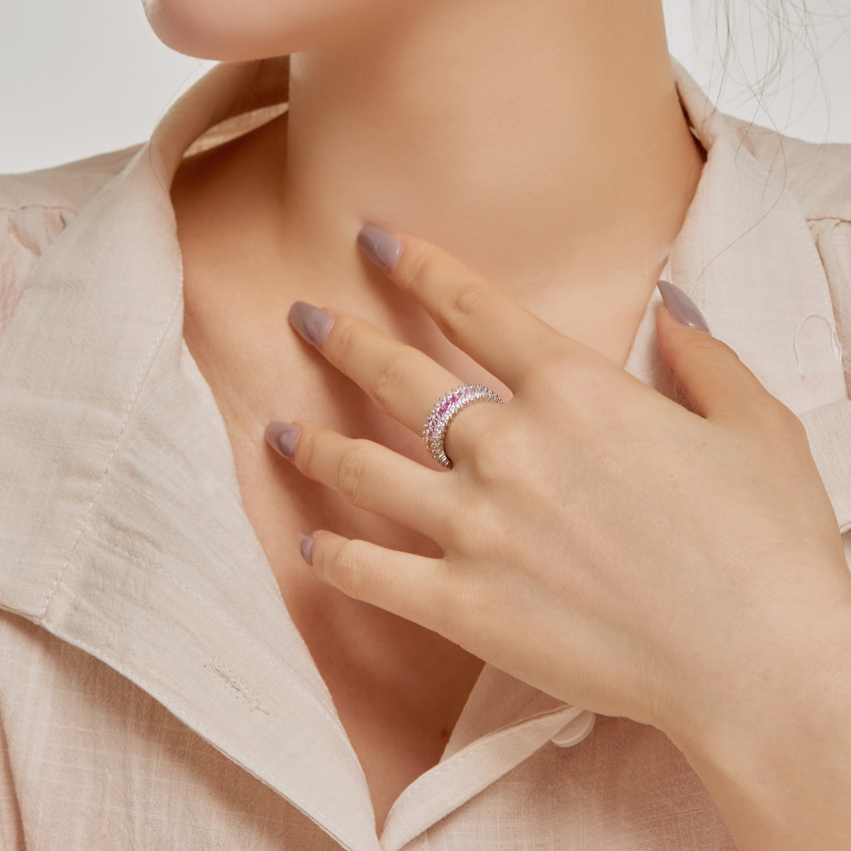 [Windsor Jewelry]Ornate Colorful Radiant Cut Daily Ring