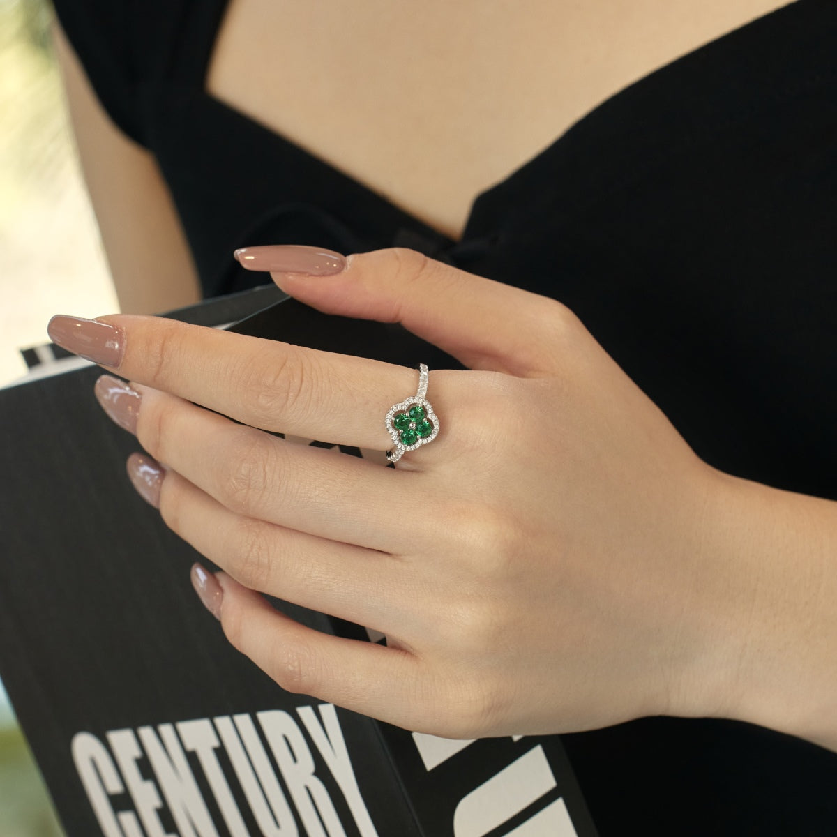 [Windsor Jewelry]Four Leaf Clover Flower Design Ring