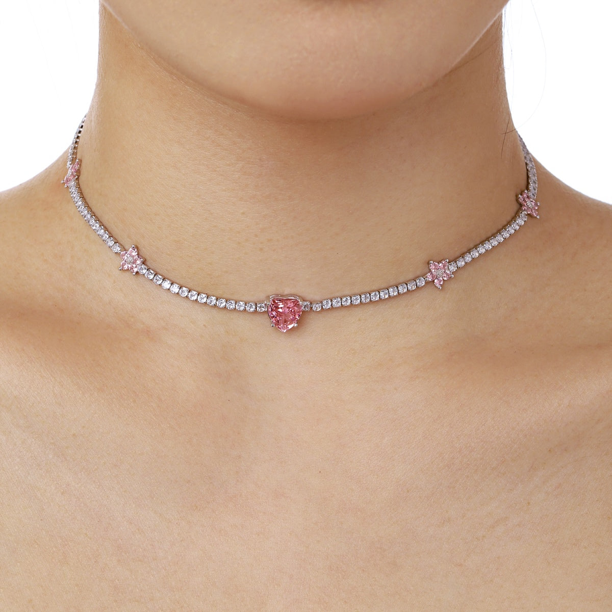 [Windsor Jewelry]Dazzling Pink Heart Flower Necklace