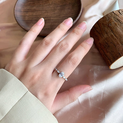 [Windsor Jewelry]0.75 Carat Luxurious Vibrant Elongated Cushion Cut Daily Ring