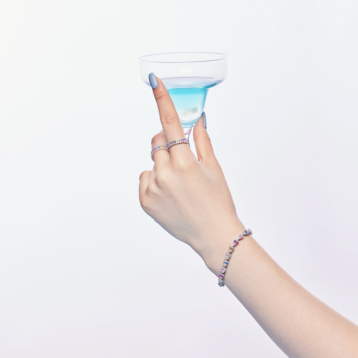 [Windsor Jewelry]Radiant Water Drop Shape Daily Bracelet