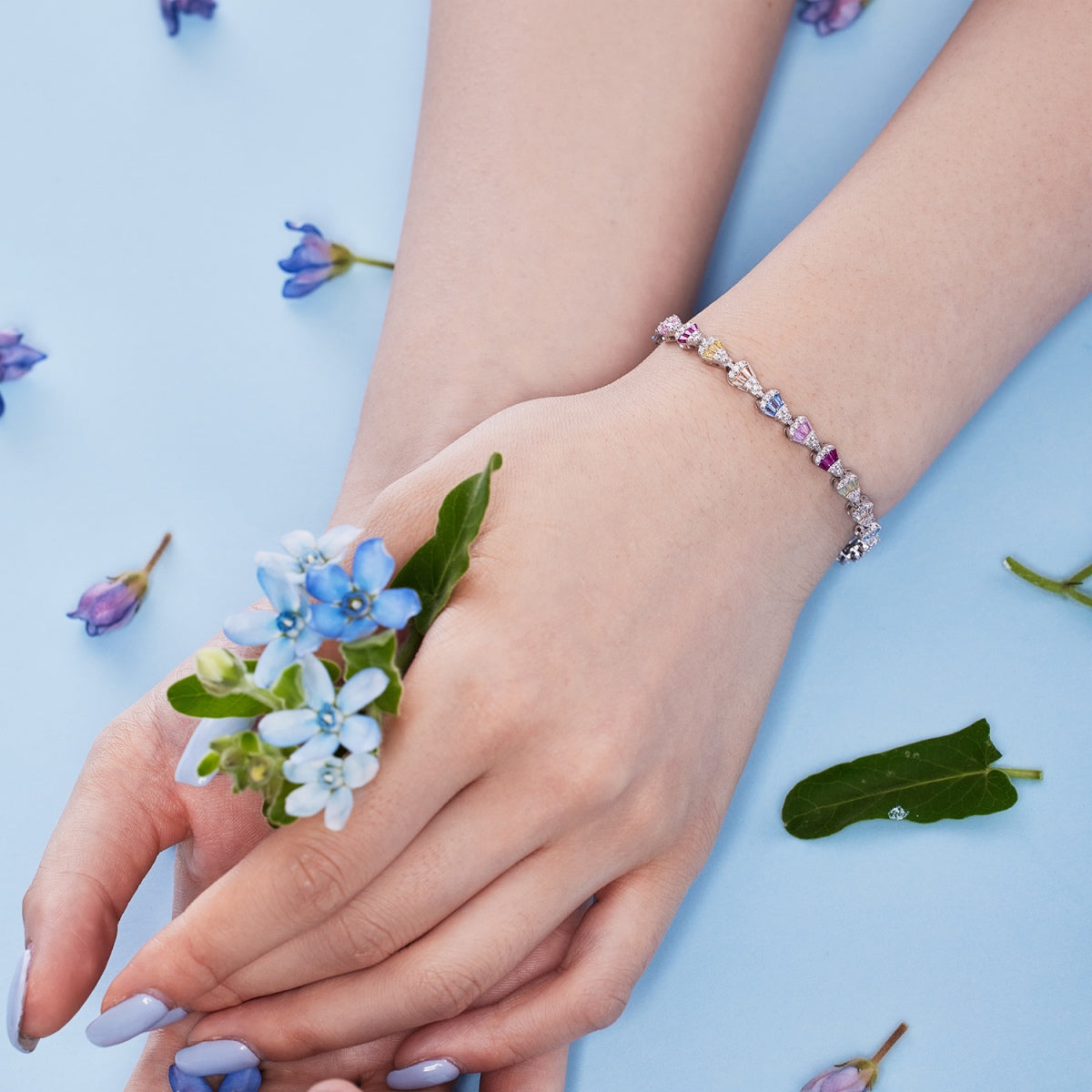 [Windsor Jewelry]Radiant Water Drop Shape Daily Bracelet