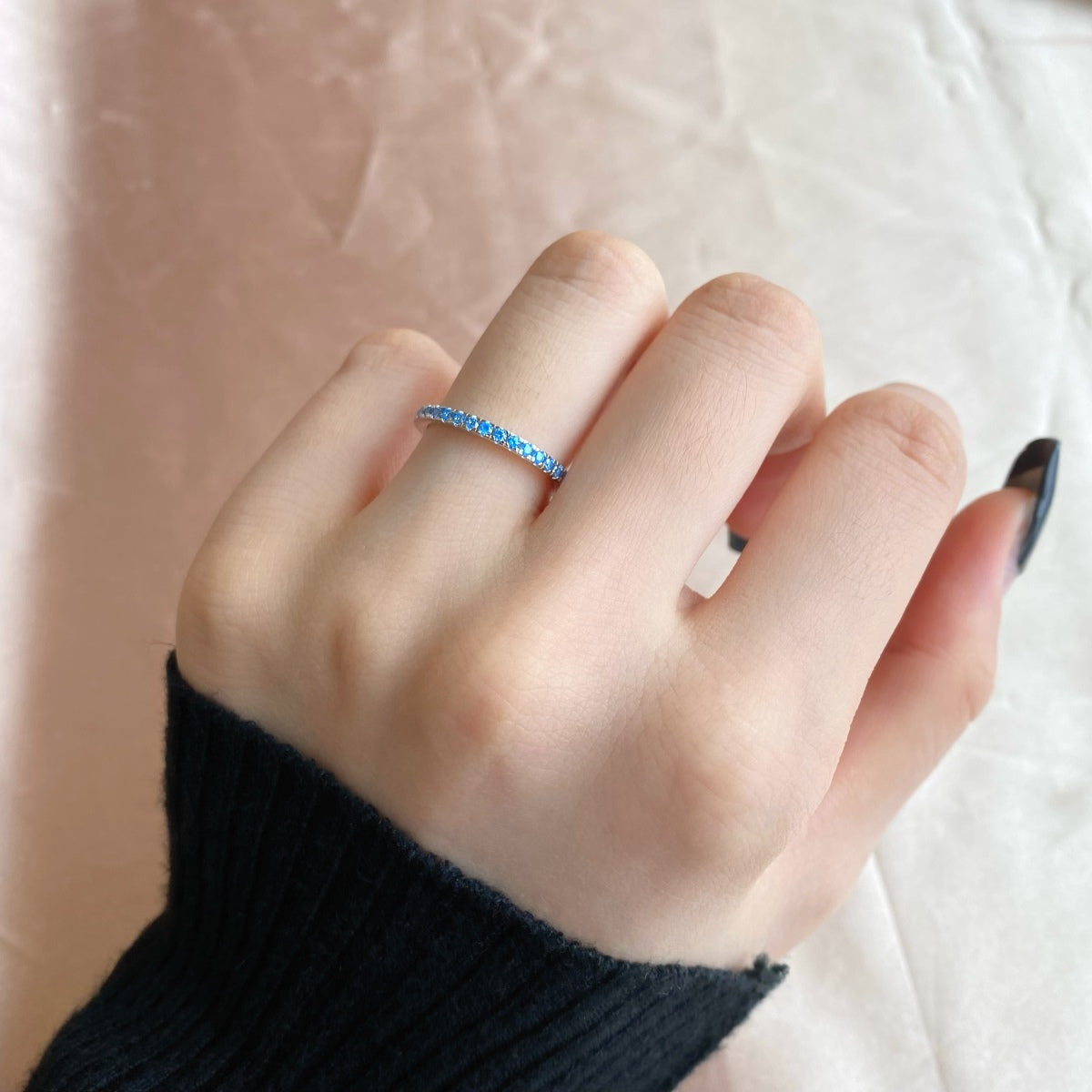 [Windsor Jewelry]Delicate Sparkling Round Cut Daily Ring