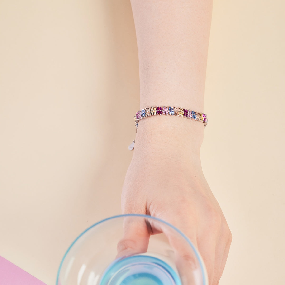 [Windsor Jewelry]Sparkling Exquisite Multi Cut Party Bracelet