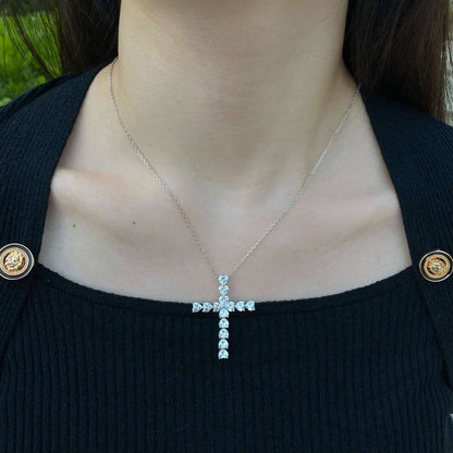 [Windsor Jewelry]Radiant Cross Shape Necklace