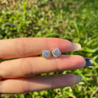 [Windsor Jewelry]Classic Round Center Stone Stud Earrings