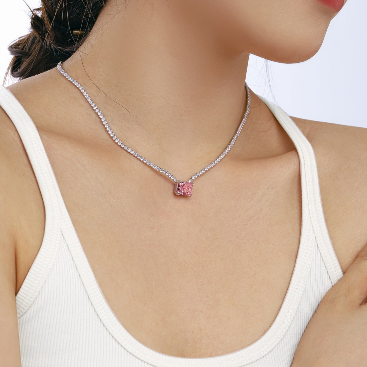 [Windsor Jewelry]4.0 Carat Elegant Radiant Cut Necklace