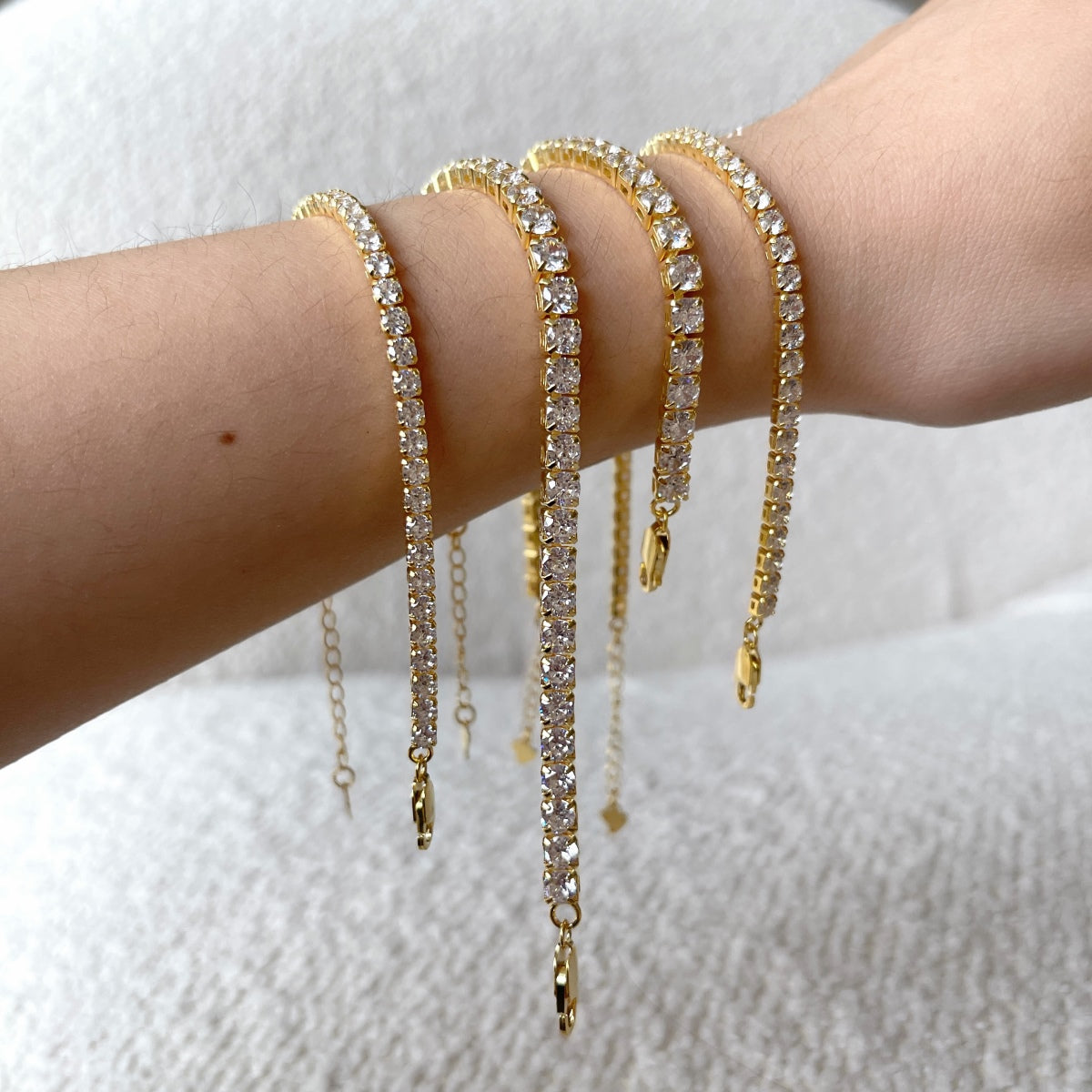 [Windsor Jewelry]Sparkling Radiant Princess Cut Tennis Bracelet