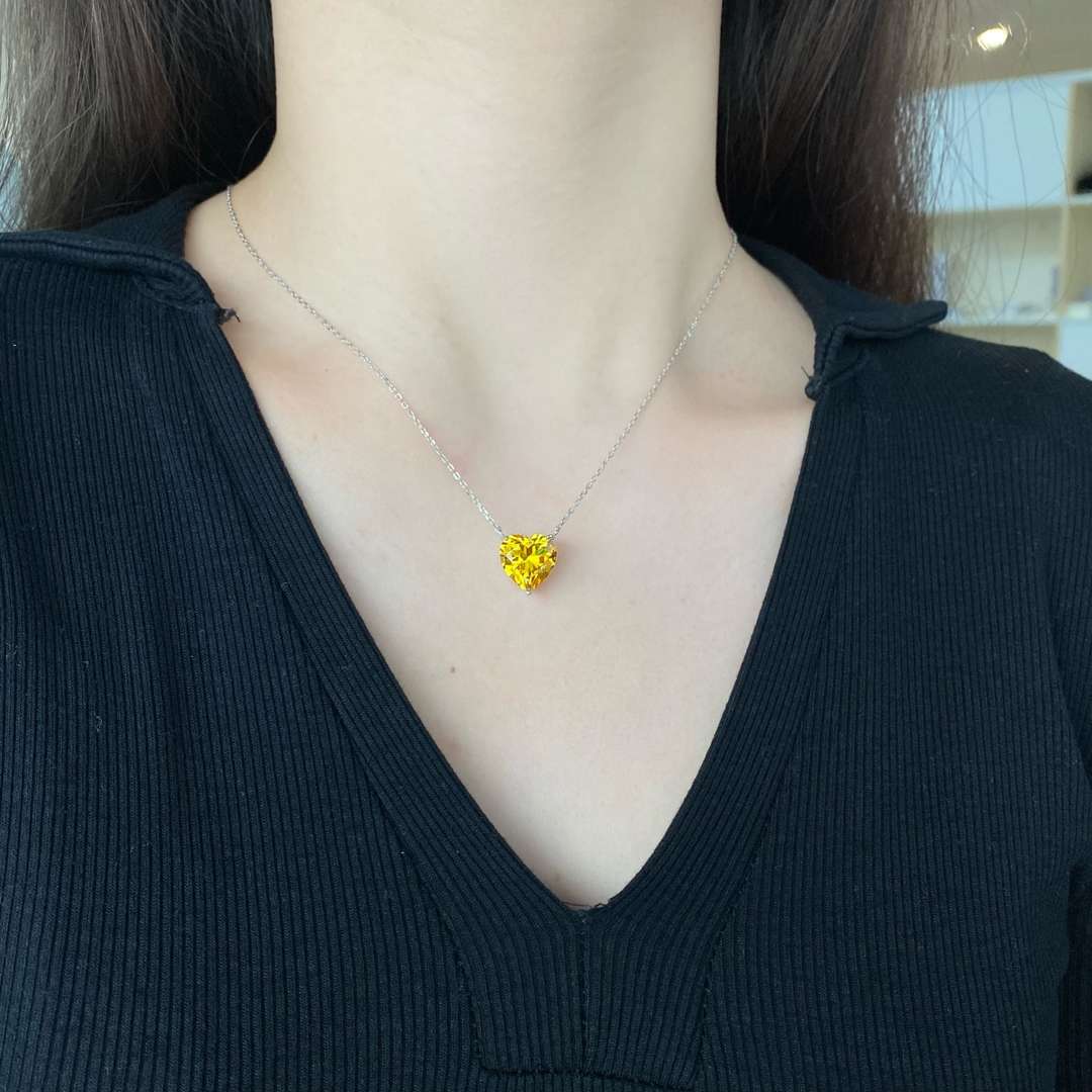 [Windsor Jewelry]6.0 carat Radiant Heart Shape Necklace