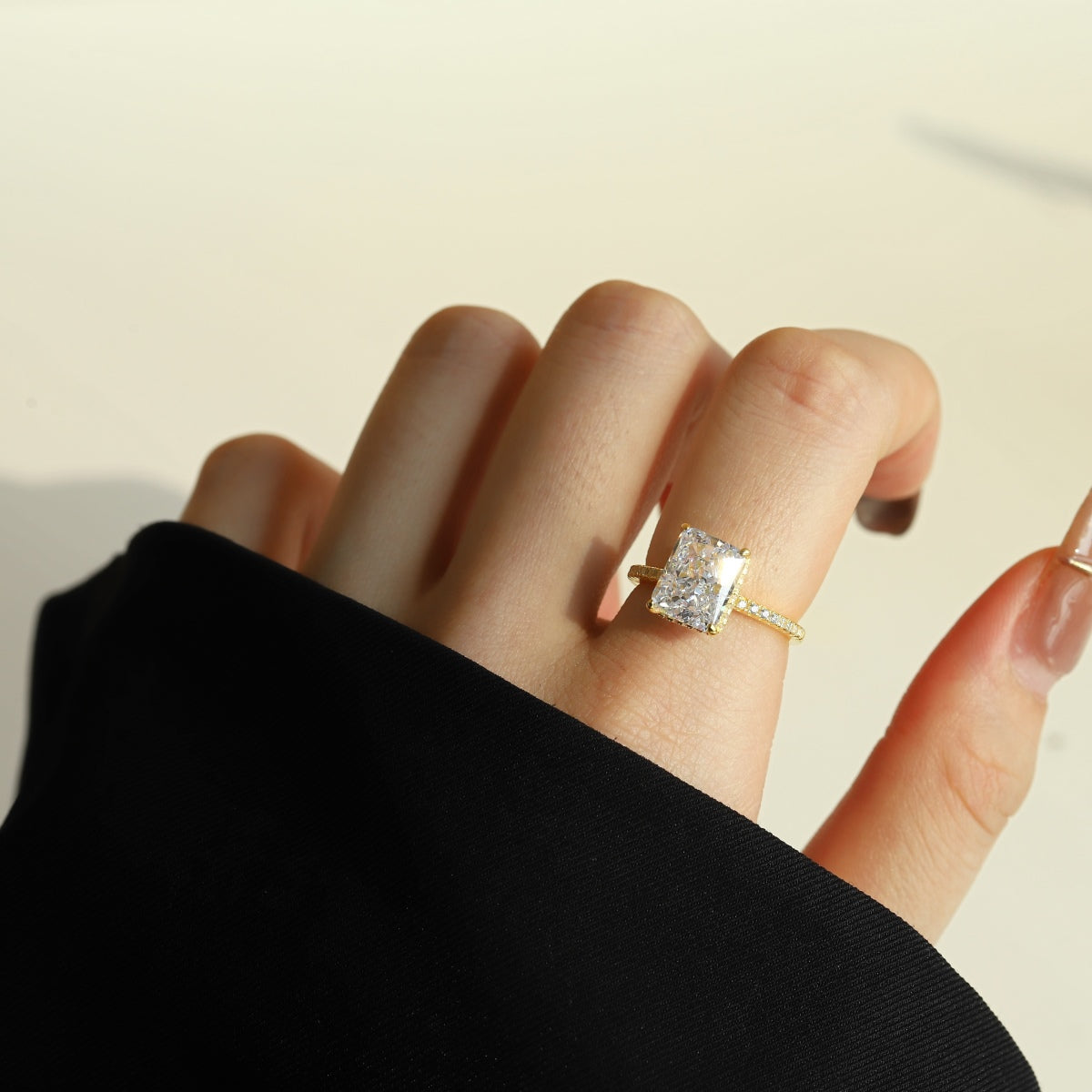 [Windsor Jewelry]4.0 Carat Luxurious Engagement Ring