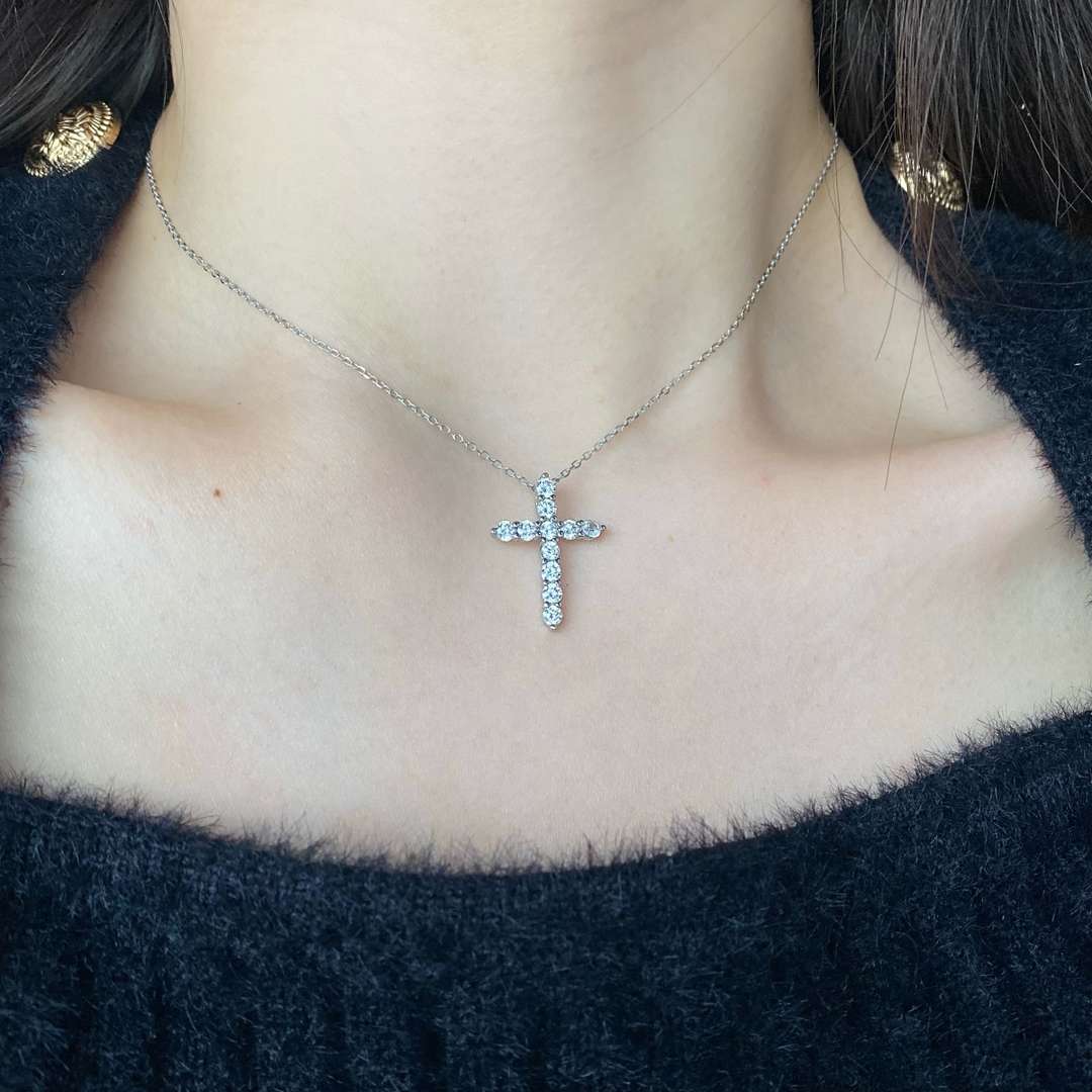 [Windsor Jewelry]Unique Cross Shape Necklace