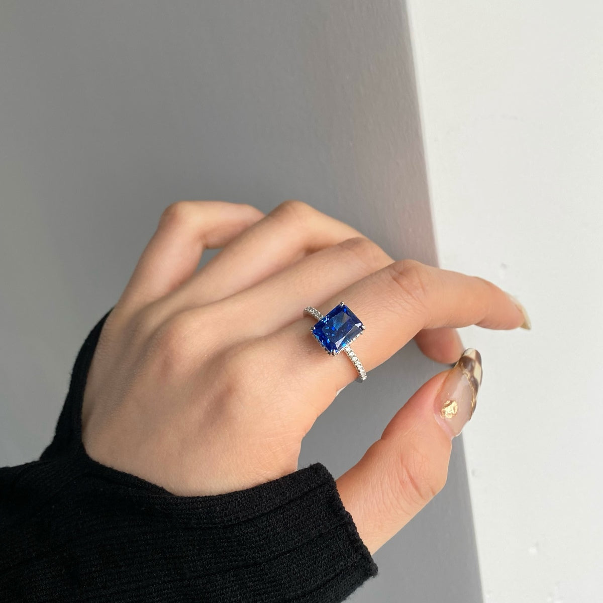 [Windsor Jewelry]4.0 Carat Luxurious Engagement Ring