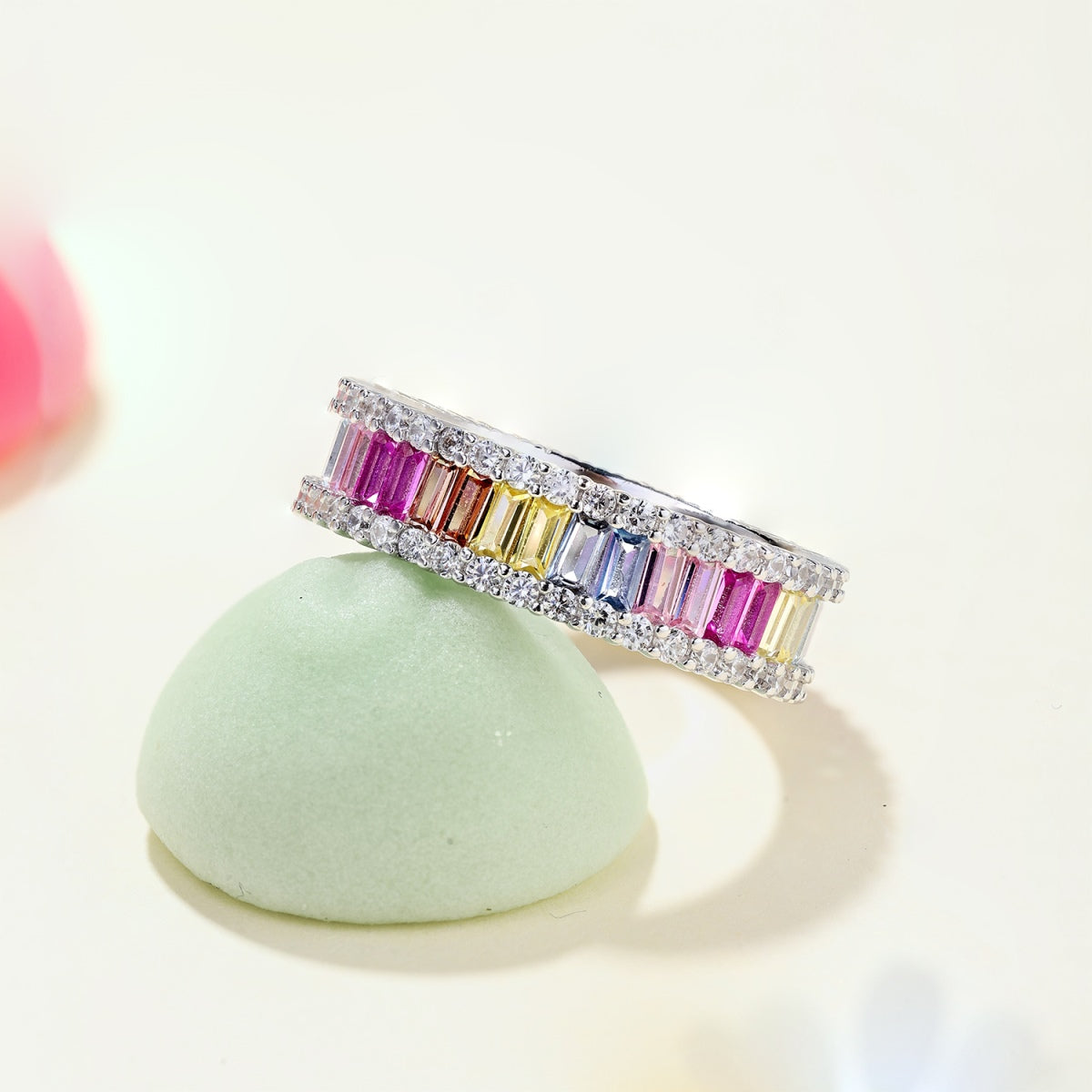 [Windsor Jewelry]Dainty Kaleidoscopic Emerald Cut Daily Ring