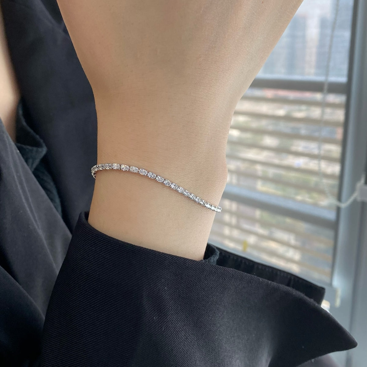 [Windsor Jewelry]Elegant Emerald Cut Daily Bracelet