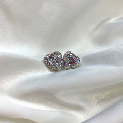 [Windsor Jewelry]Sparkling Heart Shape Lover Earrings