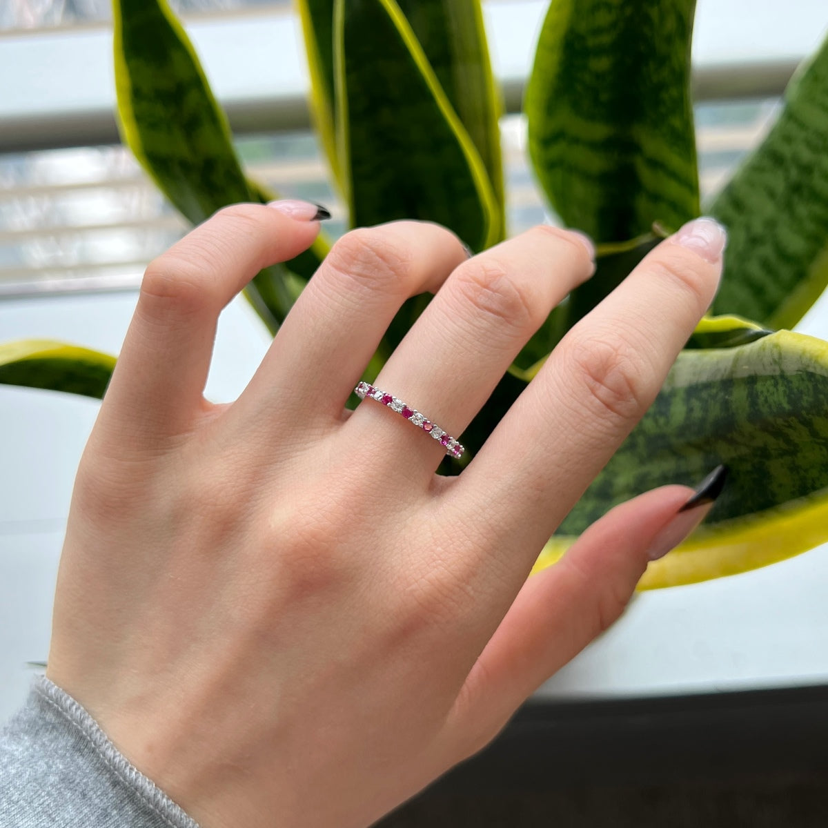 [Windsor Jewelry]Exquisite Colorful Round Cut Tennis Ring
