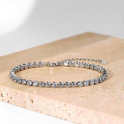 [Windsor Jewelry]Ornate  Sparkling Round Cut Daily Bracelet