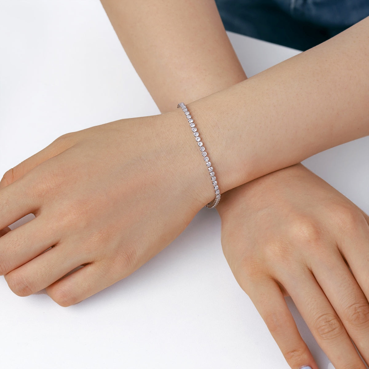 [Windsor Jewelry]Dazzling Sparkling Round Cut Daily Bracelet