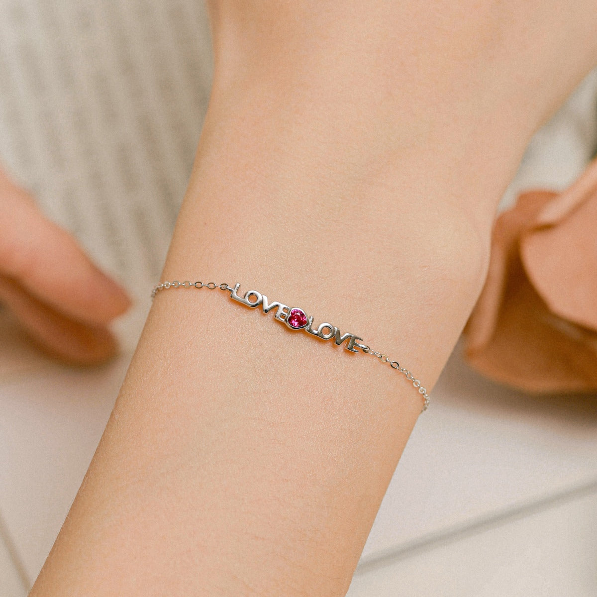[Windsor Jewelry]Romantic Heart Shape Lover Bracelet