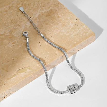 [Windsor Jewelry]Luxurious Dazzling Square Shape Banquet Bracelet