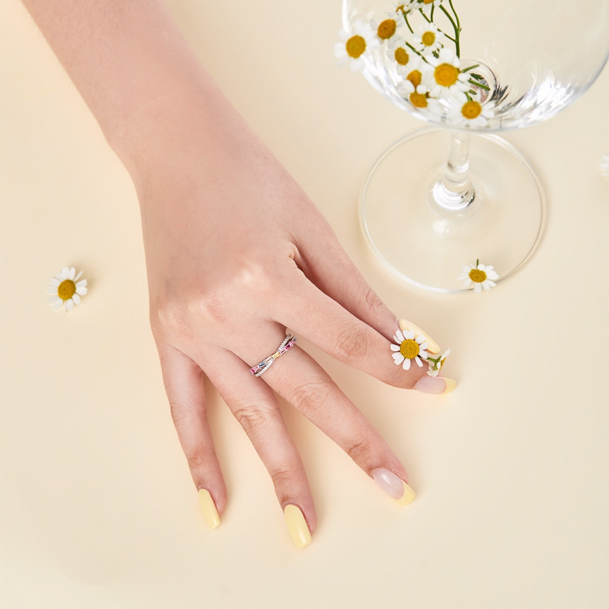 [Windsor Jewelry]Energetic Elegant Radiant Cut Party Ring