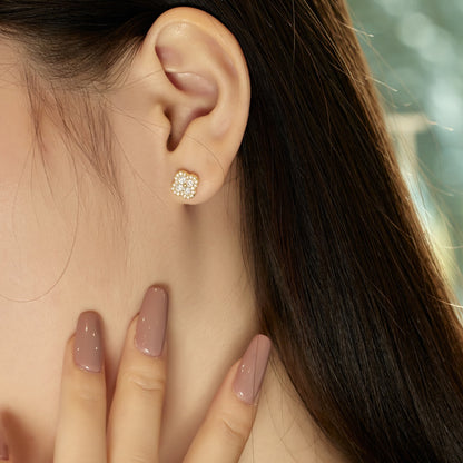 [Windsor Jewelry]Four-Leaf Clover Flower Shaped Earrings
