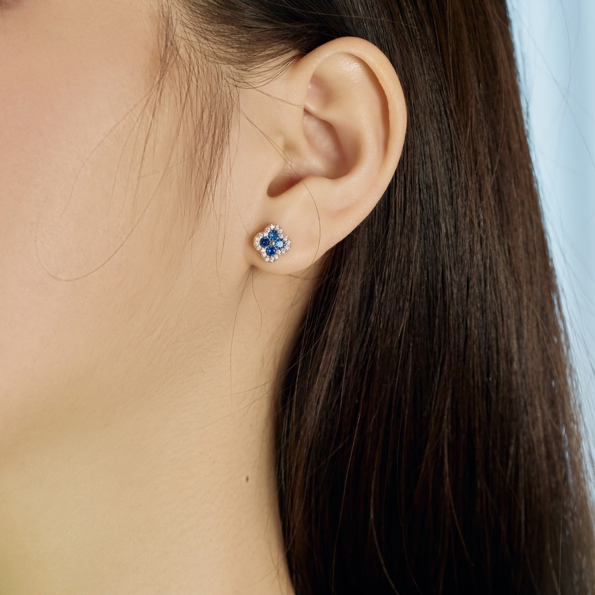 [Windsor Jewelry]Four-Leaf Clover Flower Shaped Earrings