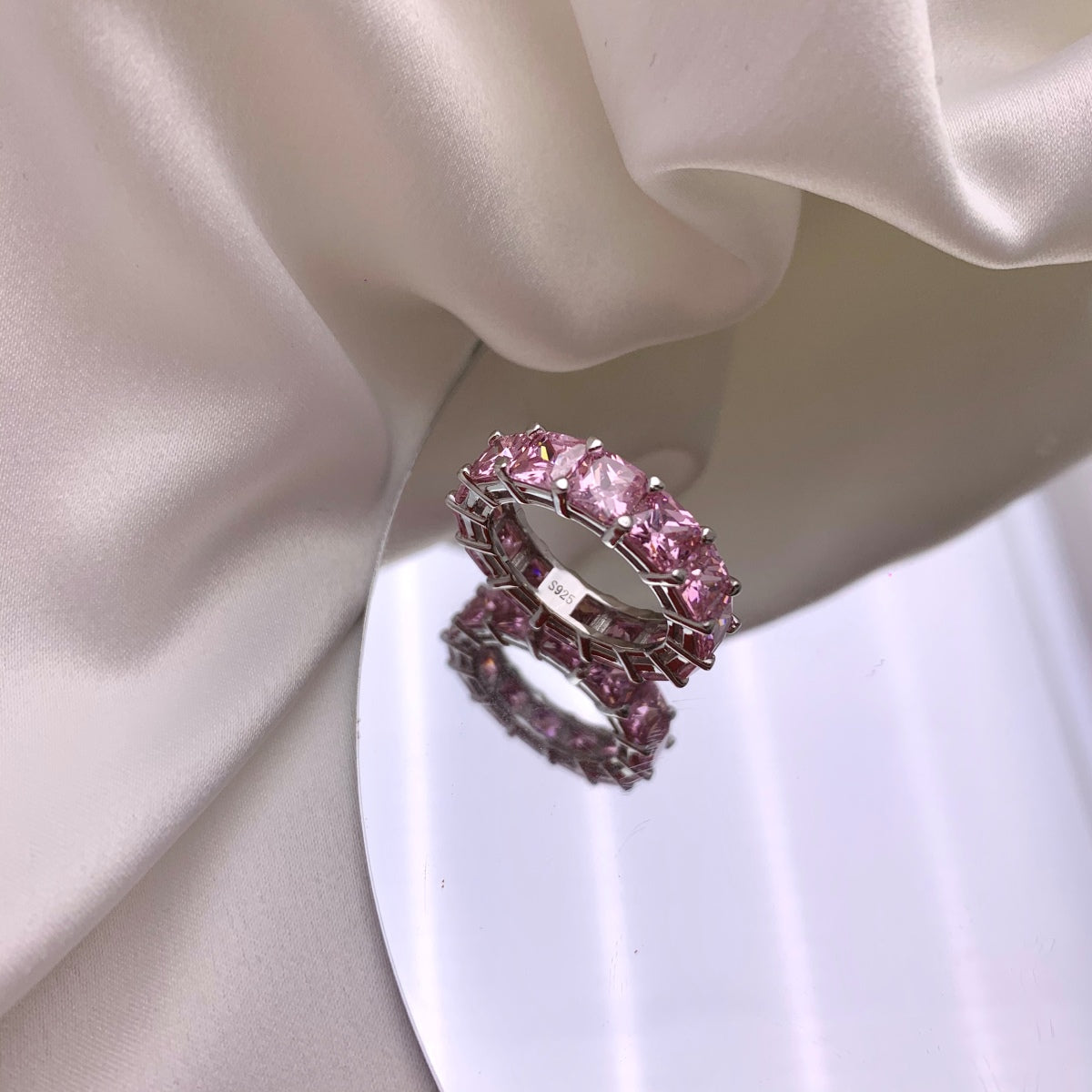 [Windsor Jewelry]Elegant Princess Cut Tennis Ring