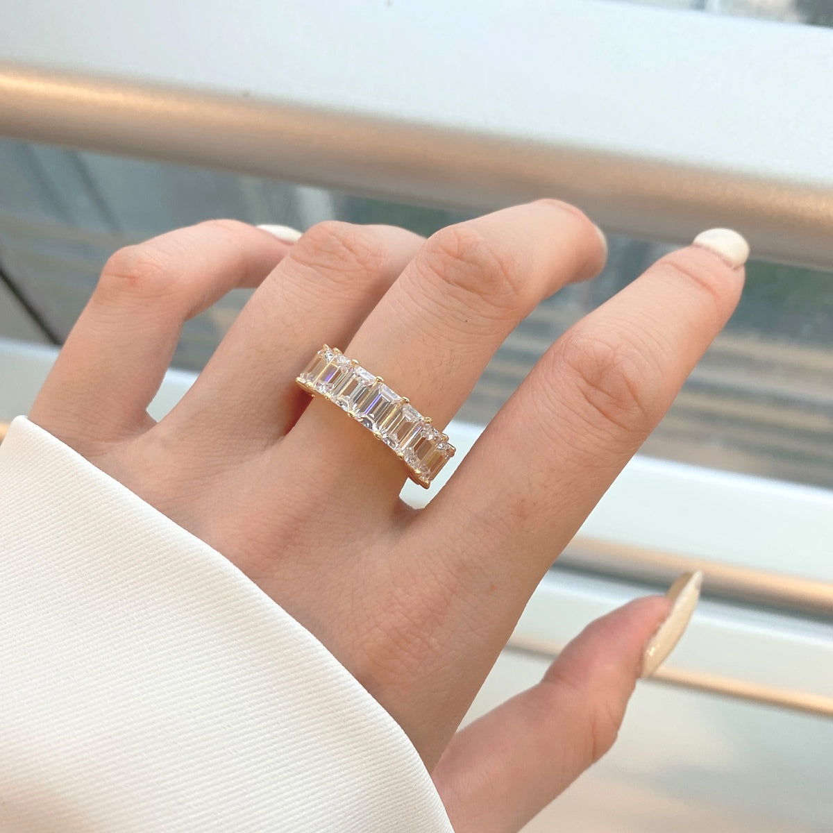 [Windsor Jewelry]0.75 Carat Elegant Emerald Cut Tennis Ring