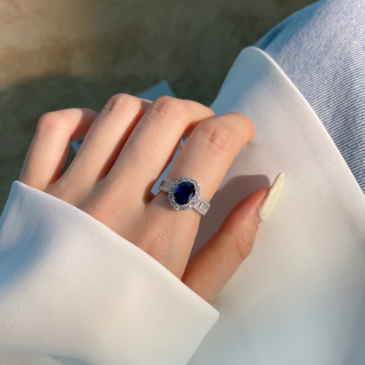 [Windsor Jewelry]1.5 Carat Dazzling Charming Oval Cut Banquet Ring