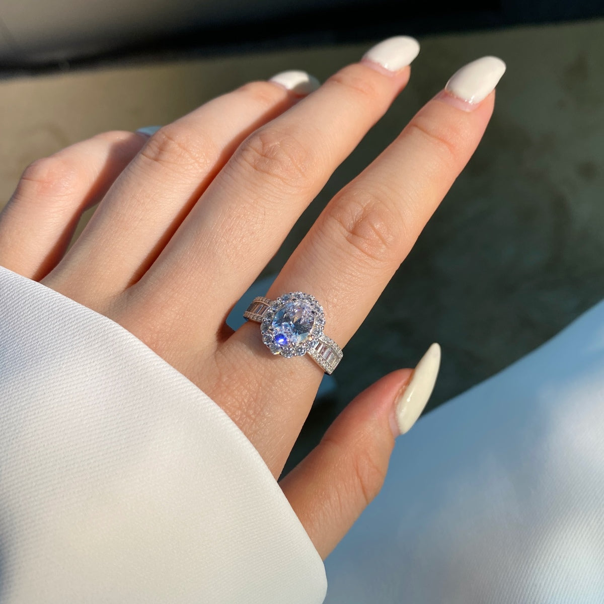 [Windsor Jewelry]1.5 Carat Dazzling Charming Oval Cut Banquet Ring