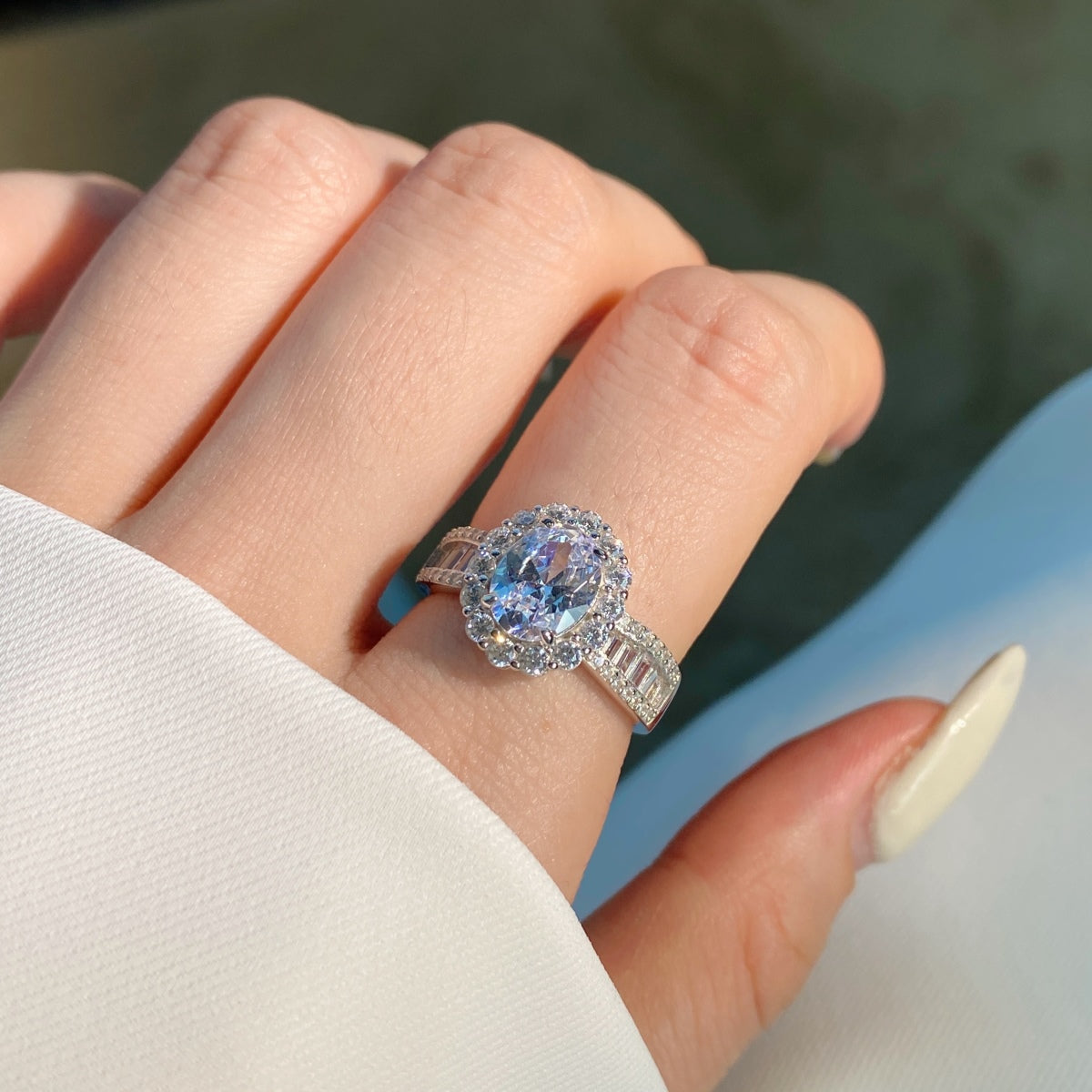[Windsor Jewelry]1.5 Carat Dazzling Charming Oval Cut Banquet Ring