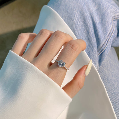 [Windsor Jewelry]2.0 Carat Dazzling Lustrous Heart Cut Lover Ring