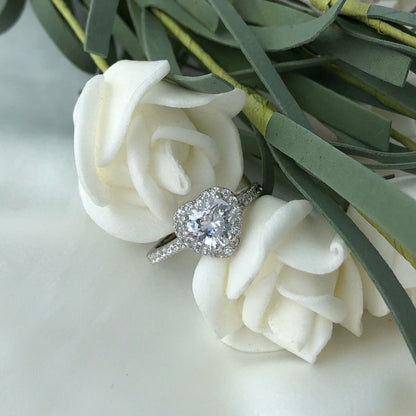 [Windsor Jewelry]Eternity Splashy Romantic Heart Shape Lover Ring