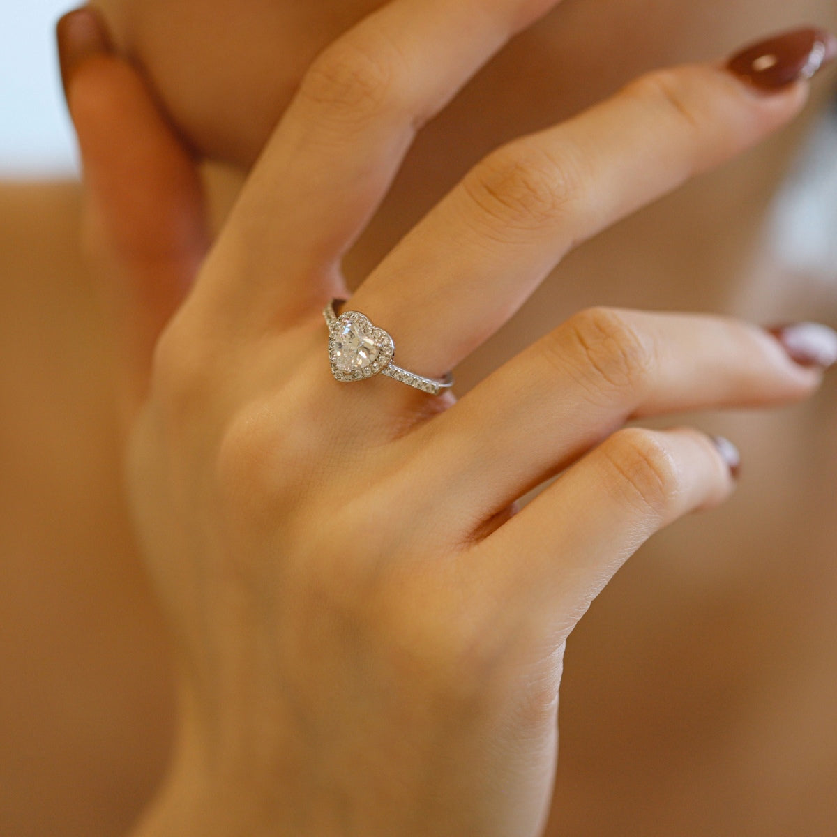 [Windsor Jewelry]Eternity Splashy Romantic Heart Shape Lover Ring