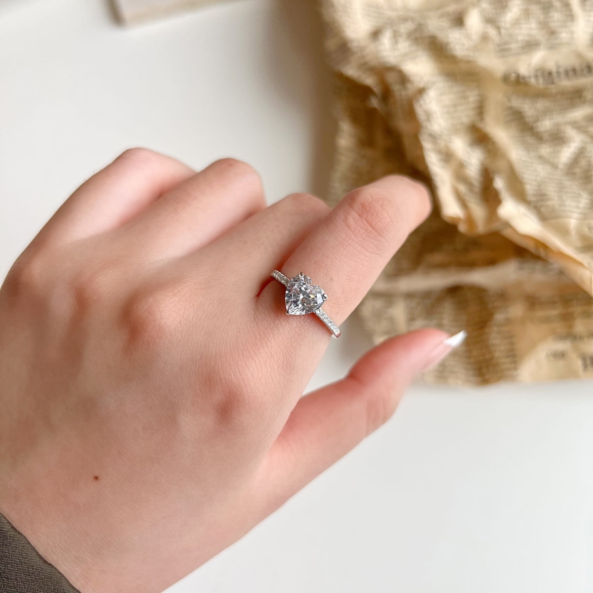 [Windsor Jewelry]2.0 Carat Dazzling Lustrous Heart Cut Lover Ring