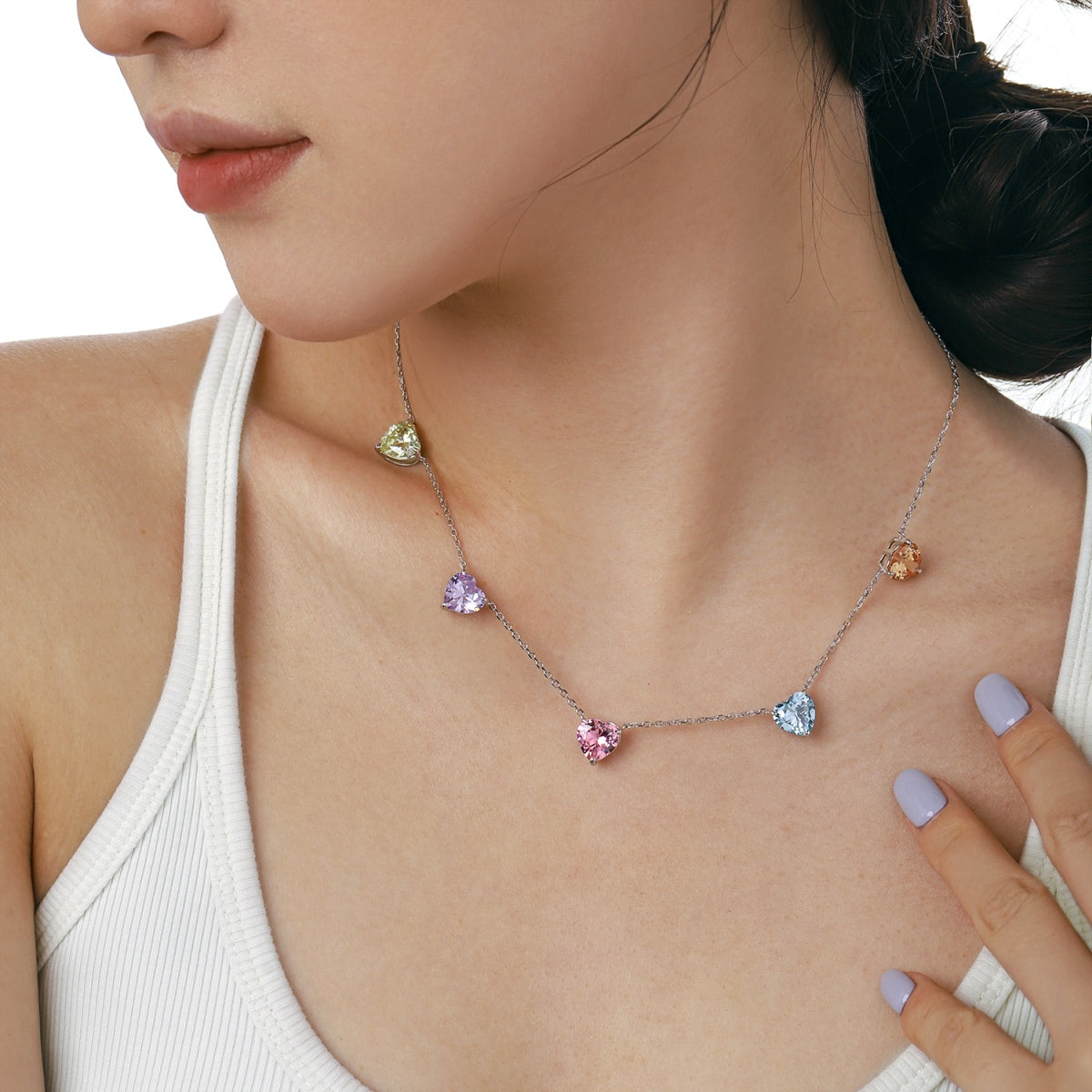 [Windsor Jewelry]Sparkling Colorful Heart Cut Necklace