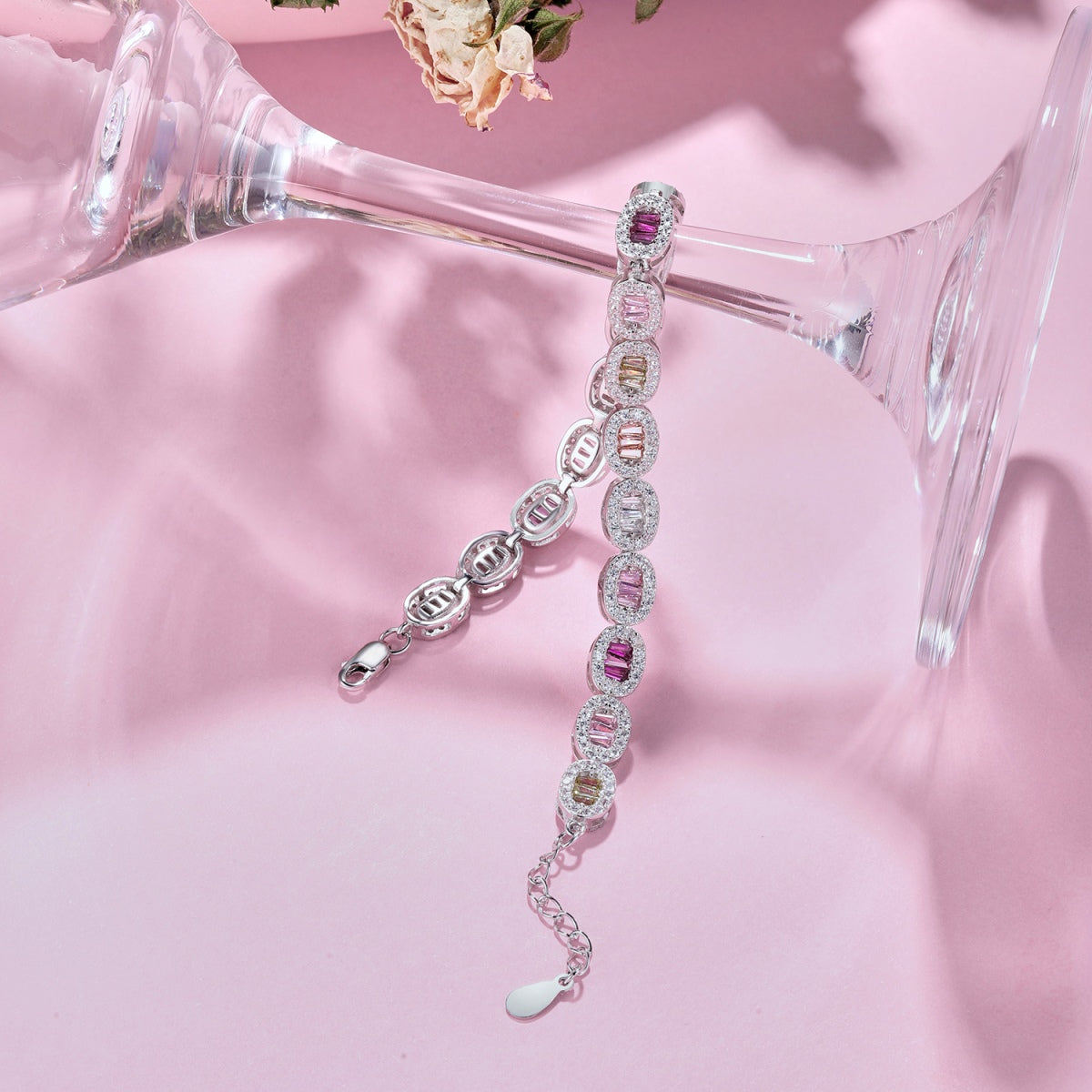 [Windsor Jewelry]Exquisite Ornate Emerald Cut Daily Bracelet