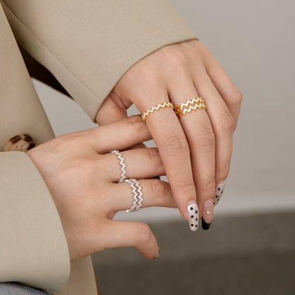 [Windsor Jewelry]Delicate Enchanting Wave Shape Daily Ring