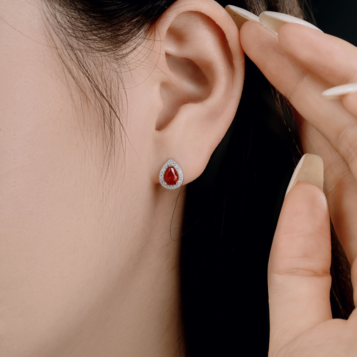 [Windsor Jewelry]Luxurious Water Drop Shape Earrings